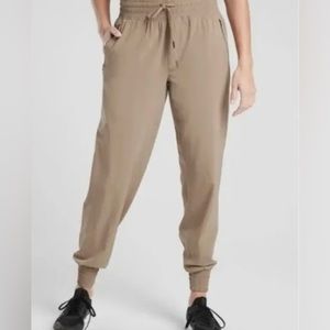 Athleta Brownstone Tan High Rise Camden Featherweight Joggers Sz 4